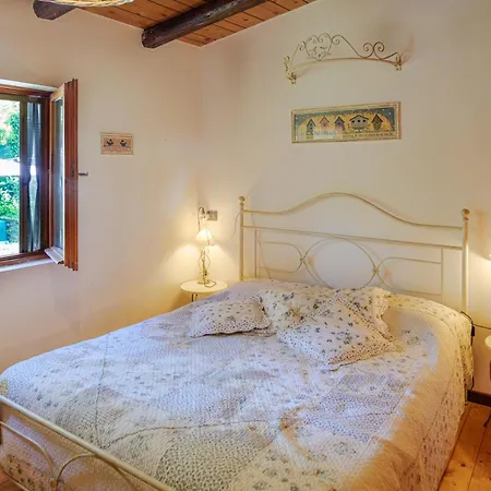 - Ampio Giardino Fino A 5 Persone Nebbiuno