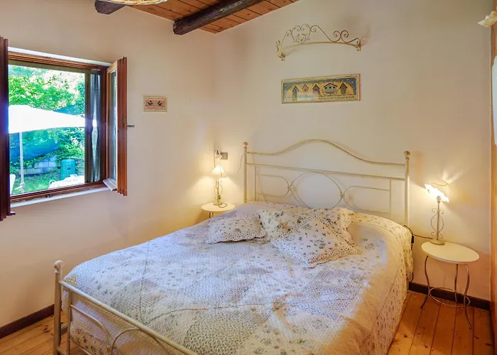 - Ampio Giardino Fino A 5 Persone Nebbiuno